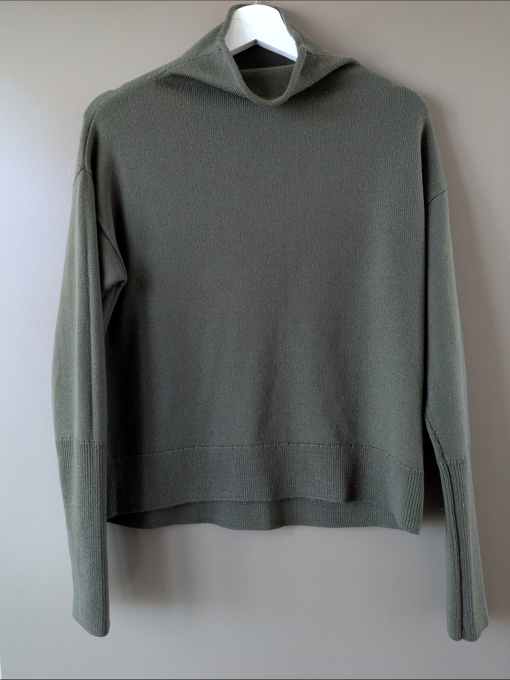 Aritzia Wilfred 100% Merino Wool Mock Neck Sweater Sage Green Size Small